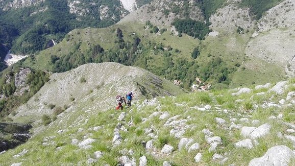 Trekking sulle Alpi Apuane